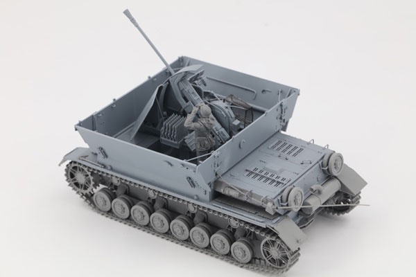 1/35 ドイツIV号対空戦車 3.7 Flak メ―ベルワーゲン プラモデル（再販）